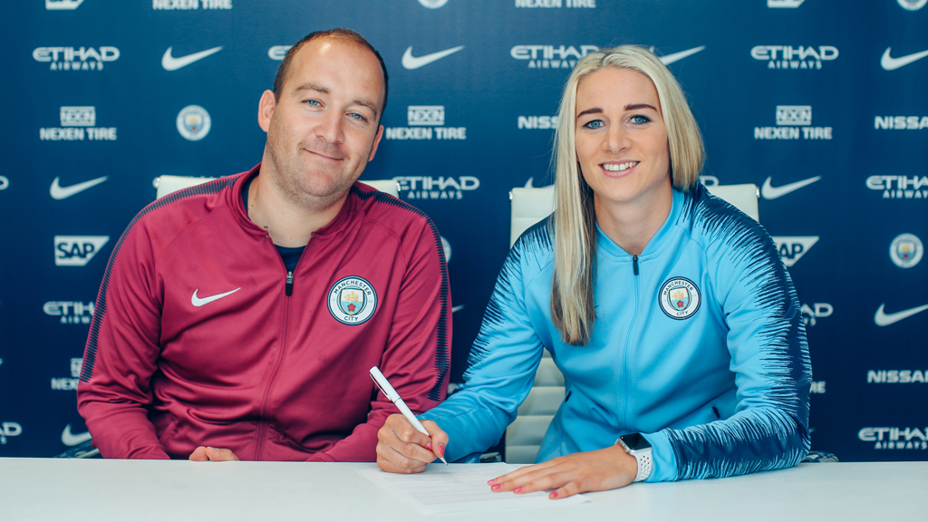 Gemma Bonner becomes the latest signing for Manchester City Women ...