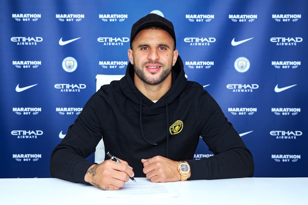 Kyle Walker Signs 2 Year Contract Extension To Stay With Manchester ...