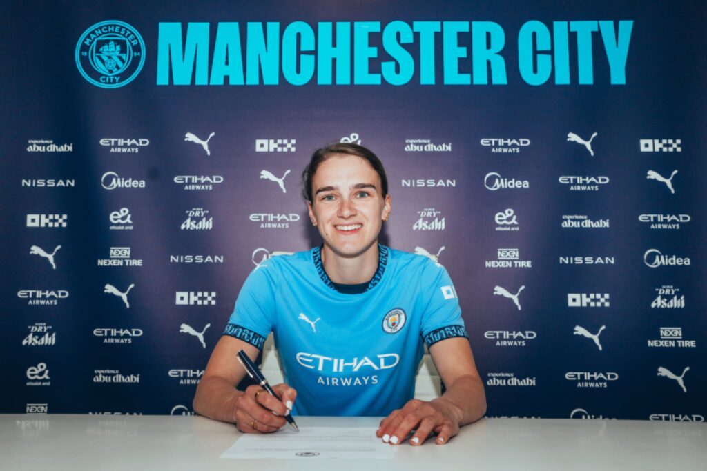 Vivianne Miedema signs contract with Man City