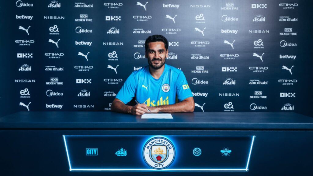 Ilkay Gundogan signs new Man City contract